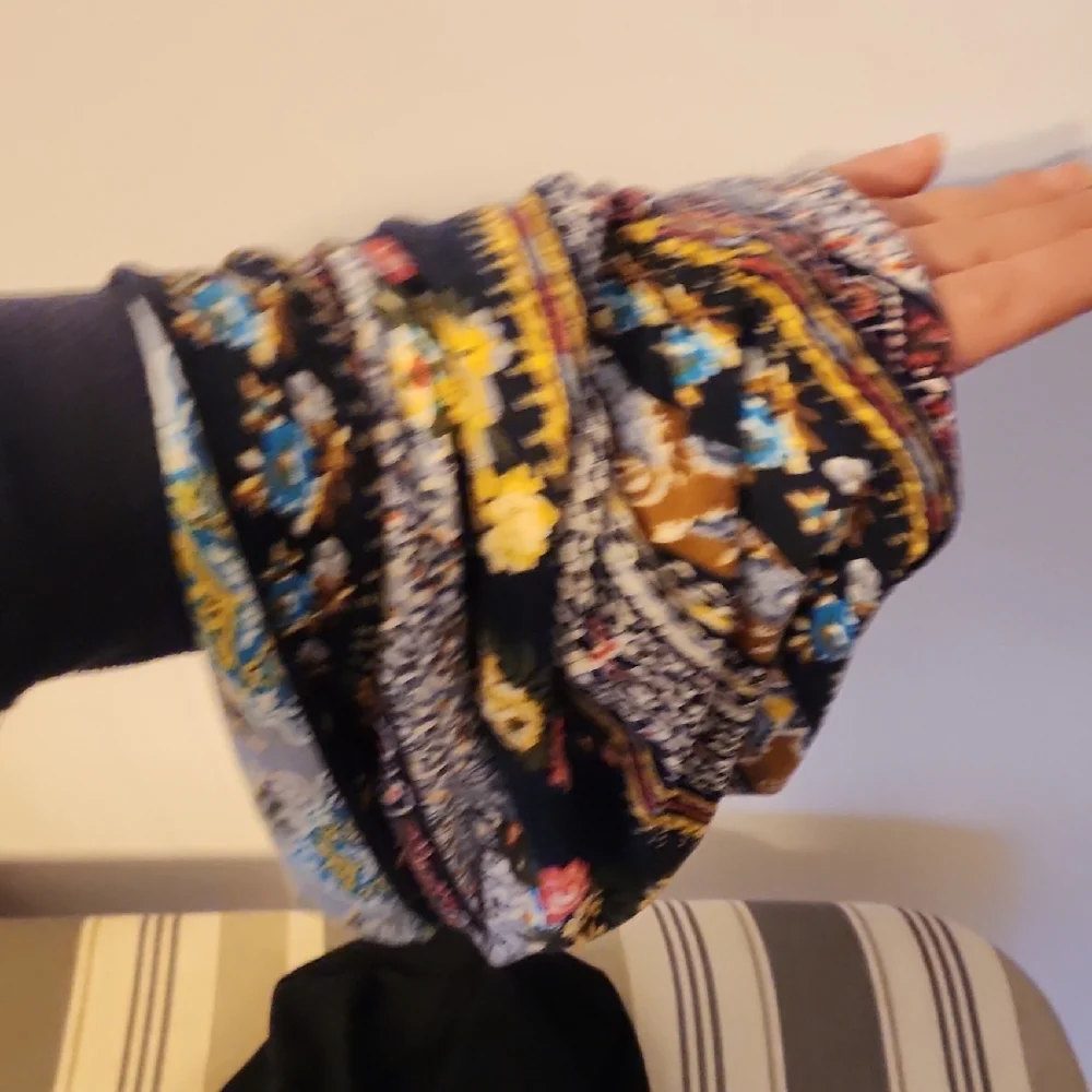 Head Wrap Floral Patterned - Picture 5 of 5